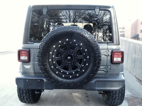 Used 2021 Jeep Wrangler Unlimited Sport AWD/4WD image 25