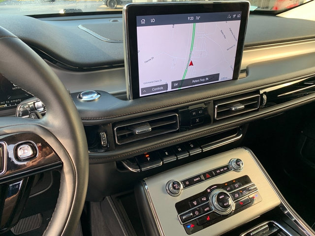 Certified 2023 Lincoln Aviator AWD w/ Premium Package image 27