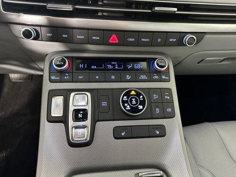 Certified 2025 Hyundai Palisade SEL image 40