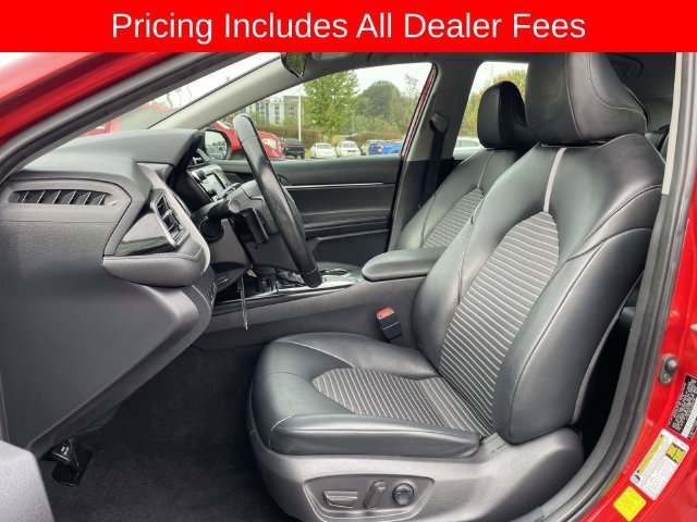 Used 2020 Toyota Camry SE FWD image 19