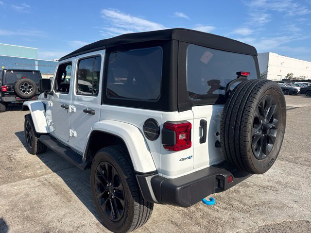 Used 2024 Jeep Wrangler Unlimited Sahara w/ Technology Group AWD/4WD image 7