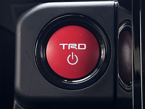 Used 2025 Toyota Tacoma TRD Pro image 19