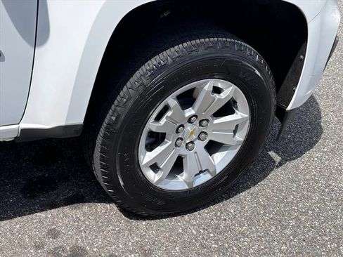 Used 2022 Chevrolet Colorado LT w/ Fleet Safety Package RWD image 28