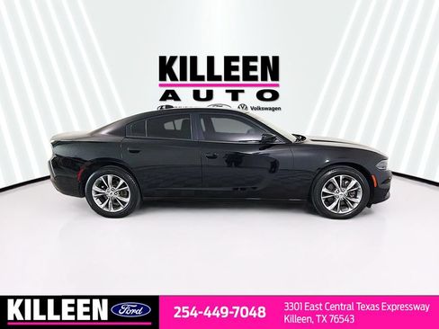 Used 2021 Dodge Charger SXT AWD/4WD image 9