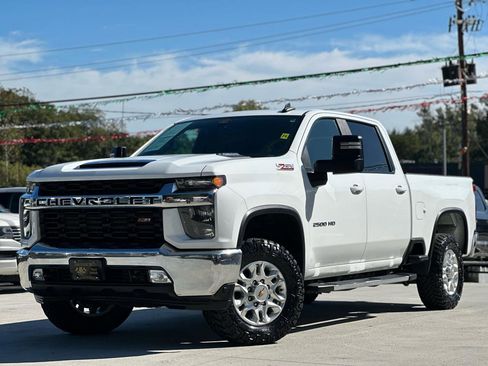 Used 2023 Chevrolet Silverado 2500 LT w/ Convenience Package AWD/4WD image 3
