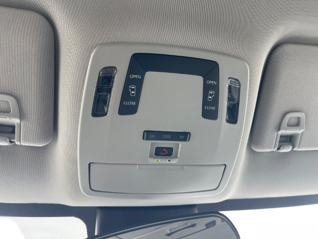 Used 2024 Toyota Sienna LE AWD/4WD image 20