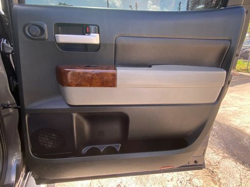 Used 2011 Toyota Tundra Limited w/ Memory Pkg RWD image 20