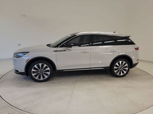 Used 2022 Lincoln Corsair Reserve w/ Elements Package image 2