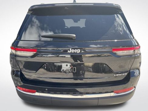 Certified 2025 Jeep Grand Cherokee Limited w/ MOPAR Finishing Package image 5
