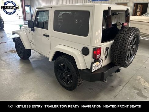Used 2017 Jeep Wrangler Sahara w/ Dual Top Group AWD/4WD image 6