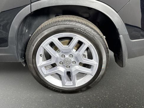 Used 2025 Honda Passport EX-L image 31