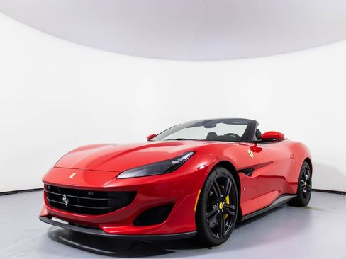Certified 2019 Ferrari Portofino RWD image 29