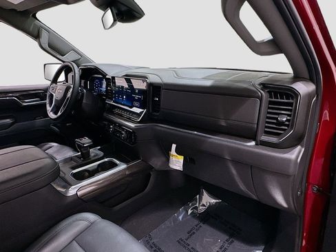 Used 2025 Chevrolet Silverado 1500 LTZ AWD/4WD image 30