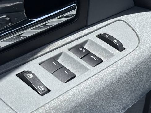 Used 2013 Ford F150 XLT w/ XLT Chrome Pkg RWD image 25