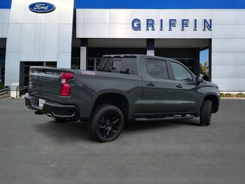 Used 2025 Chevrolet Silverado 1500 LT Trail Boss w/ Convenience Package II AWD/4WD image 4