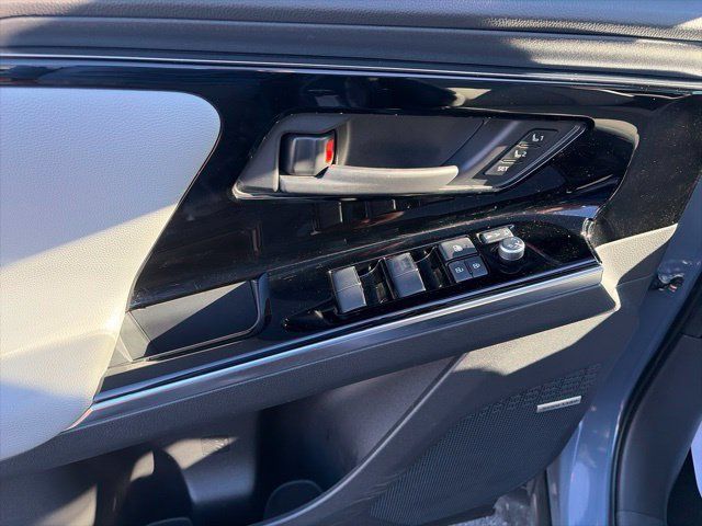 Used 2023 Subaru Solterra AWD image 8