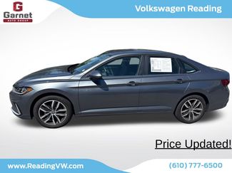 Used 2025 Volkswagen Jetta SE FWD video 2