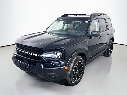 Used 2025 Ford Bronco Sport Outer Banks w/ Outer Banks Tech Package+ image 4