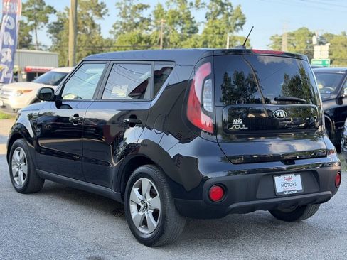 Used 2017 Kia Soul FWD image 5