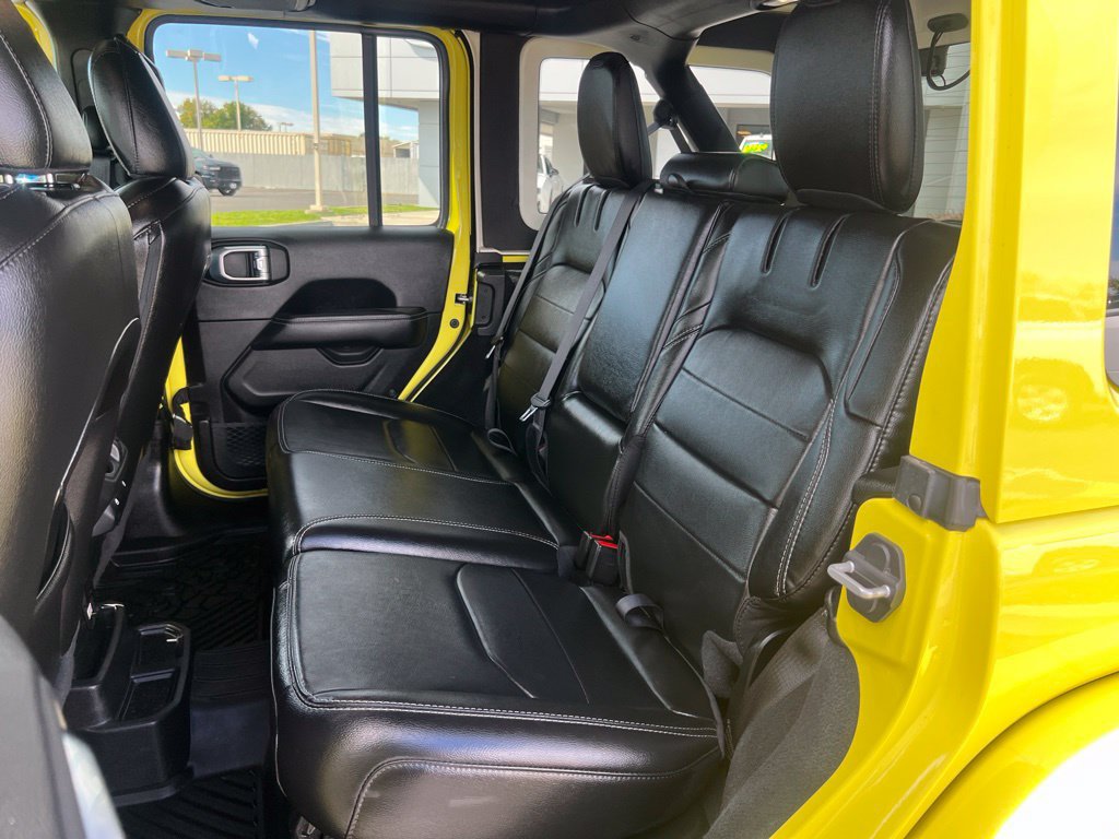 Used 2023 Jeep Wrangler Unlimited Sahara AWD/4WD image 34