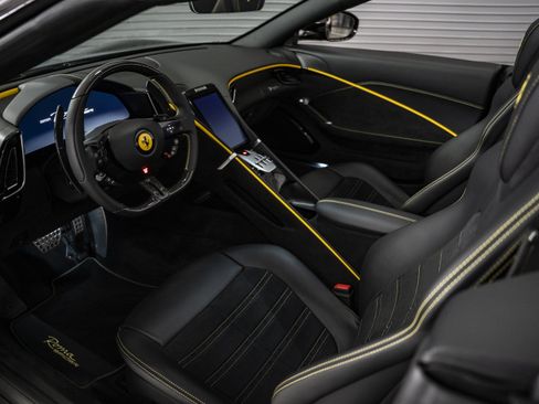 Used 2025 Ferrari Roma Spider RWD image 35