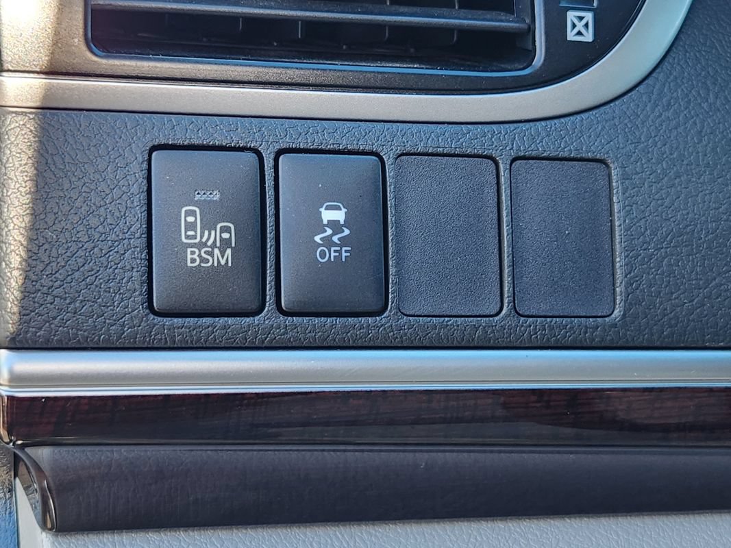 Used 2013 Toyota Camry XLE FWD image 26