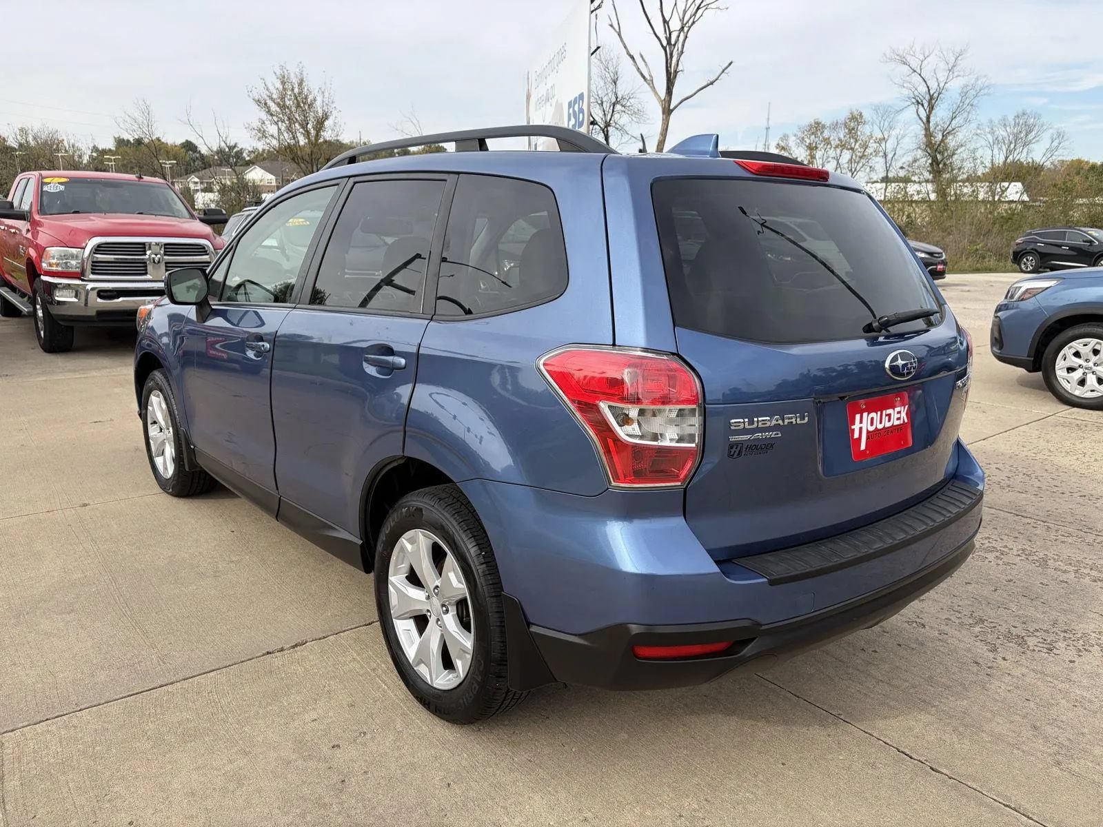 Used 2016 Subaru Forester 2.5i Premium AWD/4WD image 6