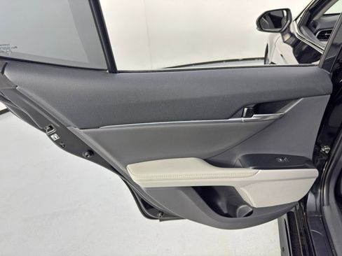 Used 2019 Toyota Camry XSE w/ Navigation Package image 42