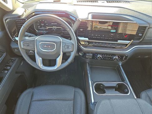 Used 2025 GMC Sierra 2500 SLT w/ SLT Premium Package image 19