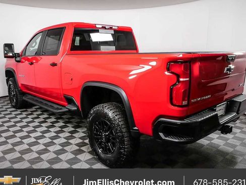 New 2026 Chevrolet Silverado 2500 ZR2 image 3