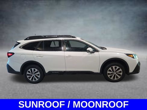 Used 2022 Subaru Outback Premium AWD/4WD image 4