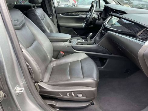 Used 2023 Cadillac XT6 Premium Luxury FWD image 12
