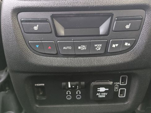 Certified 2019 Honda Pilot Touring image 26