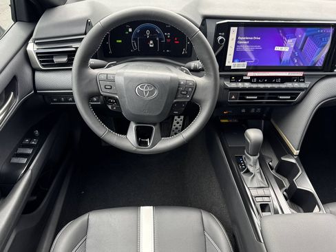 New 2026 Toyota Camry SE FWD image 17
