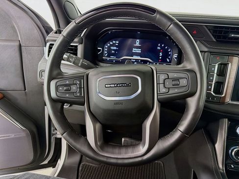 Used 2024 GMC Yukon Denali Ultimate AWD/4WD image 13