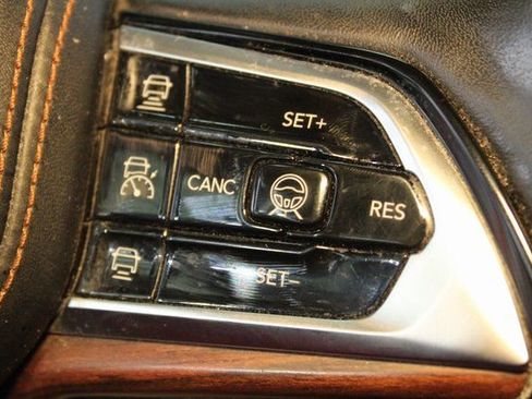 Used 2021 Jeep Grand Cherokee L Summit w/ Luxury Tech Group V image 27