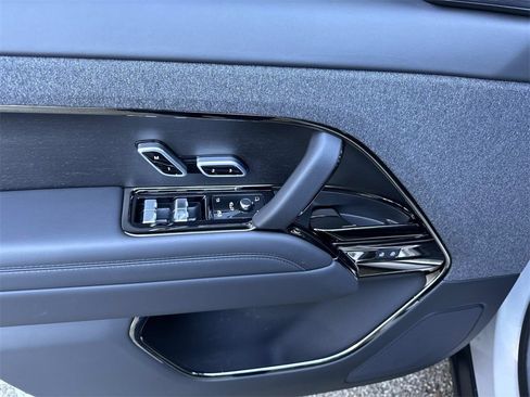 Certified 2025 Land Rover Range Rover Sport Dynamic SE image 19