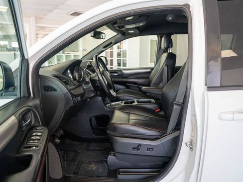 Used 2018 Dodge Grand Caravan GT FWD image 7