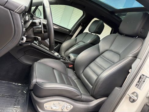 Certified 2023 Porsche Macan GTS AWD/4WD image 10