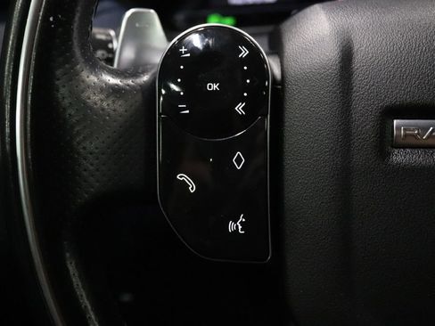 Used 2019 Land Rover Range Rover Velar R-Dynamic SE image 12