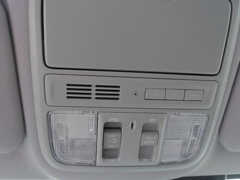 Used 2021 Honda CR-V EX-L image 32