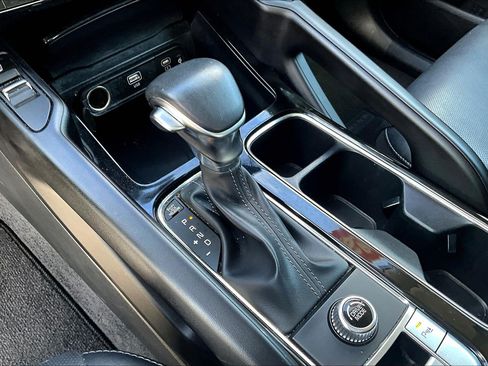 Used 2025 Kia Telluride S FWD image 19