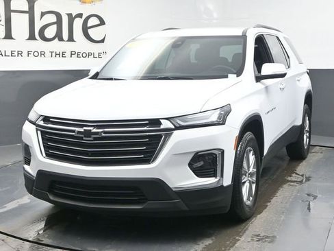 Used 2023 Chevrolet Traverse LT image 7