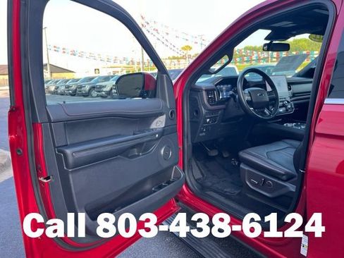 Used 2022 Ford Expedition Limited AWD/4WD image 4