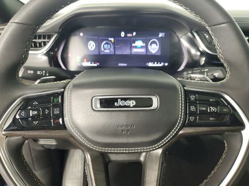 Used 2023 Jeep Grand Cherokee L Overland w/ Trailer Tow Group (B) image 24