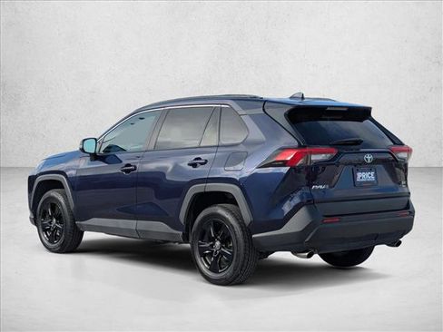 Used 2021 Toyota RAV4 XLE image 7