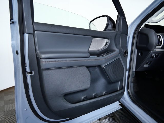 Certified 2025 Ford Expedition Active AWD/4WD image 17