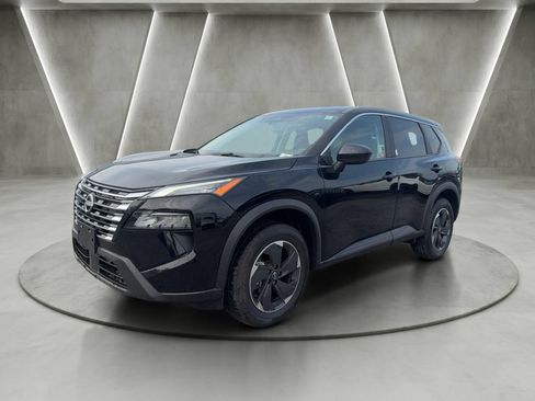Used 2025 Nissan Rogue SV AWD/4WD image 3
