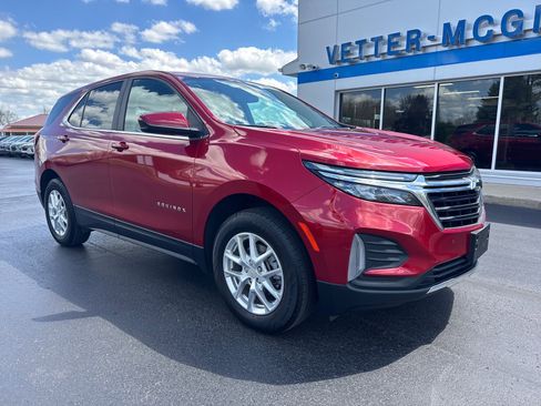 Certified 2022 Chevrolet Equinox LT AWD/4WD image 1