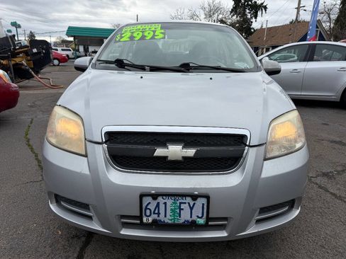 Used 2010 Chevrolet Aveo LT image 4